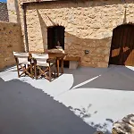 דירה Krialianika House