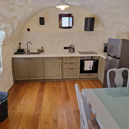 Krialianika House Daire Areopoli