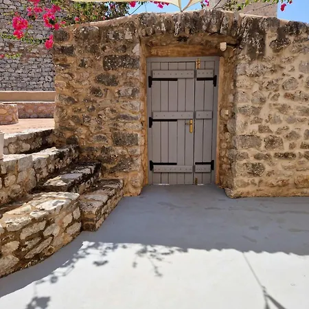 Daire Krialianika House